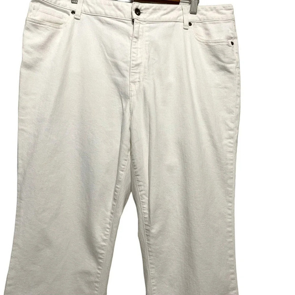 L.L. Bean Classic Fit High Rise Jeans Size 18W - Picture 4 of 8